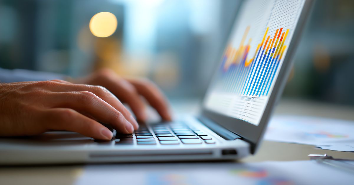 Seguridad en webhooks: claves para conectar Salesforce con sistemas core como SAP y Oracle, protegiendo datos, transacciones y continuidad operativa.